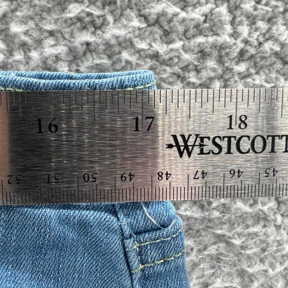 Signature by Levi Strauss Blue Denim Capris - Picture 5 of 15